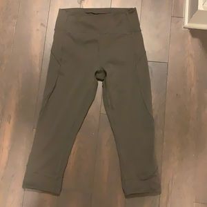 Lululemon in movement crop leggings